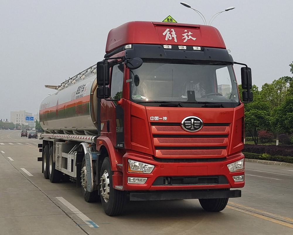 楚勝牌CSC5321GYYL6A型鋁合金運油車